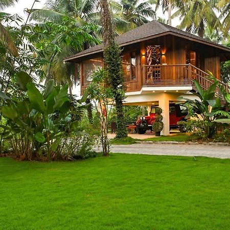Villa Woods & Palms Pollāchi Zewnętrze zdjęcie