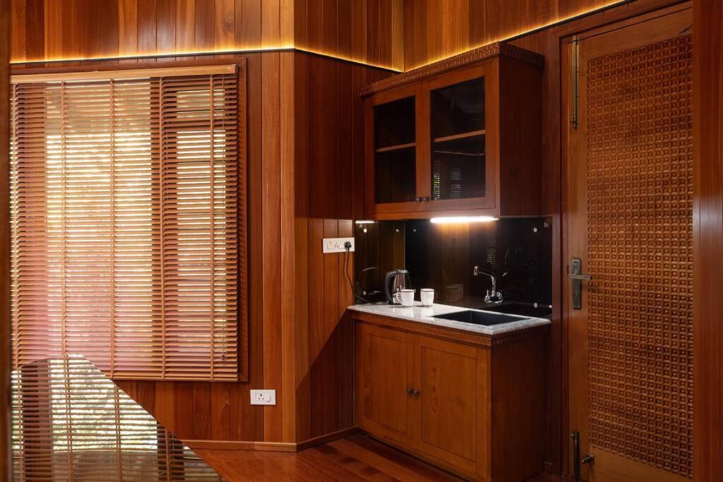 Villa Woods & Palms Pollāchi Zewnętrze zdjęcie